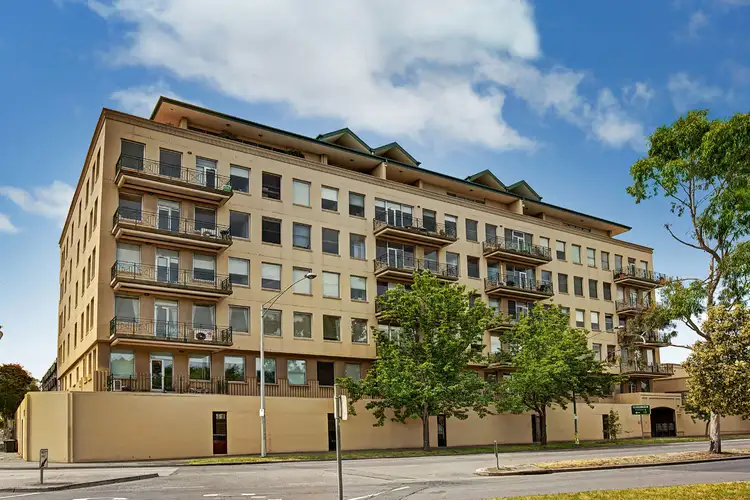 18/2 Macarthur Road, Parkville VIC 3052