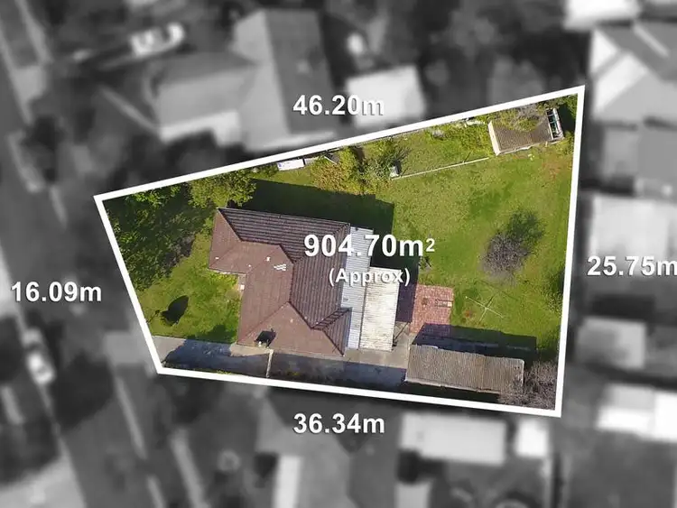 13 Viola Avenue, Brooklyn VIC 3012