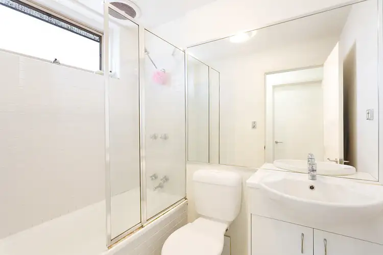 Fourth view of Homely apartment listing, 8/14 Hutton Street, Thornbury VIC 3071