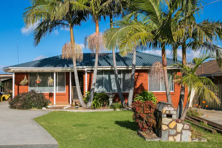 7 Howell Avenue, Kanahooka NSW 2530