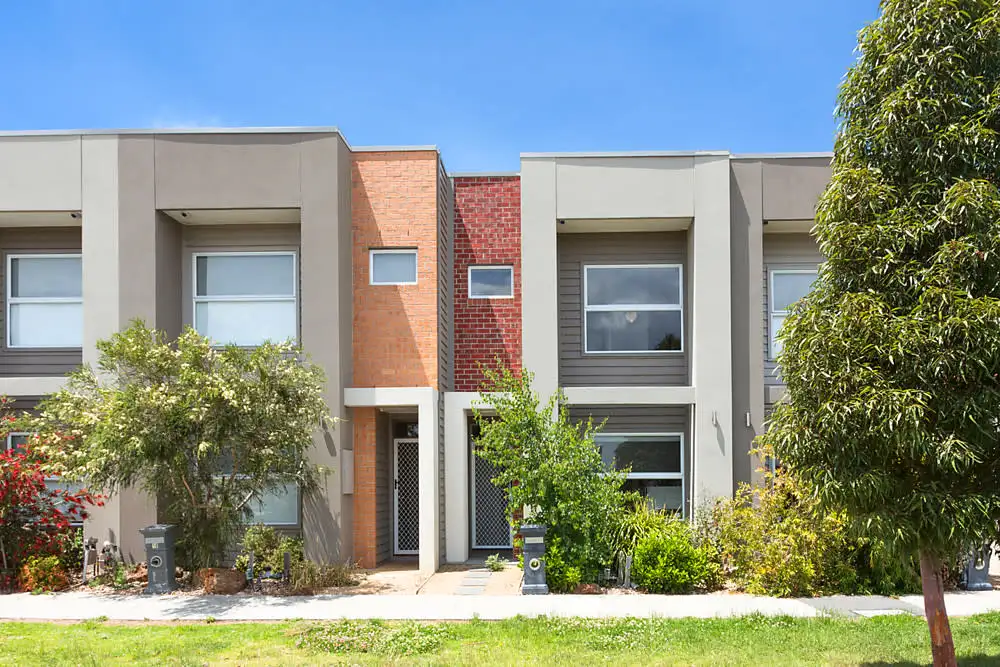 Main view of Homely house listing, 20 Little Windrock Lane, Craigieburn VIC 3064