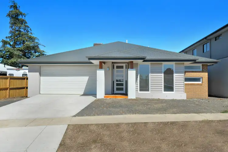9 Insignia Boulevard, Alfredton VIC 3350