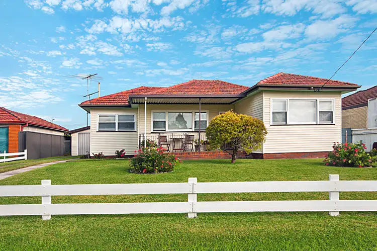 4 Kaluna Avenue, Smithfield NSW 2164