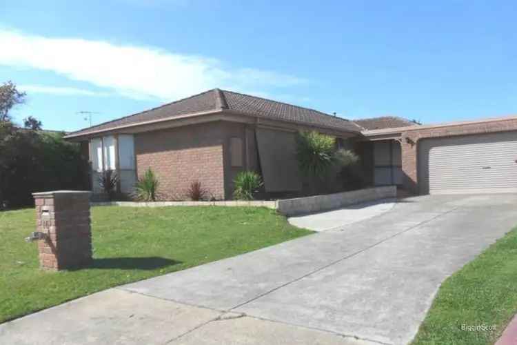 16 Princess Maria Place, Hampton Park VIC 3976