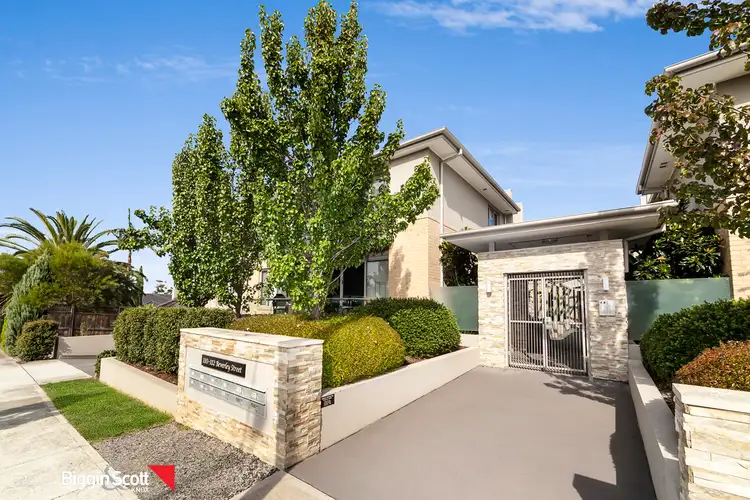 2/110-112 Beverley Street, Doncaster East VIC 3109