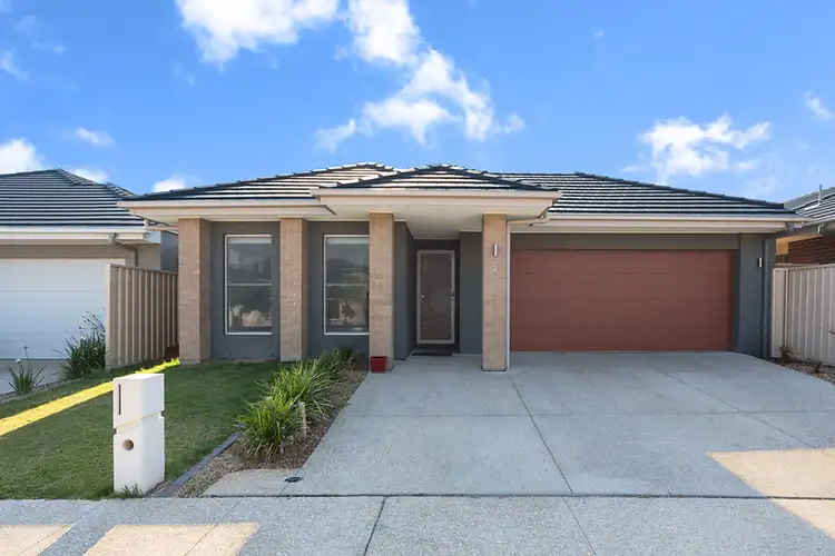 5 Pashanger Court, Pakenham VIC 3810