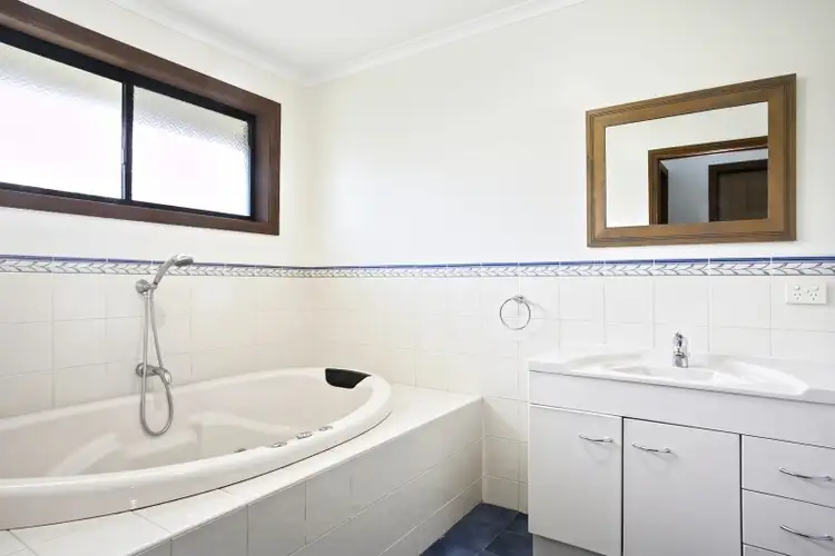 Fifth view of Homely house listing, 6 Marlee Court, Grovedale VIC 3216