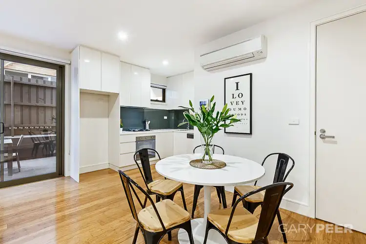Fourth view of Homely apartment listing, 2/27 Lansdowne Road, St Kilda East VIC 3183