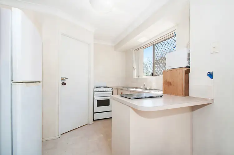 Third view of Homely townhouse listing, 19/5 Delanty Court, Edens Landing QLD 4207