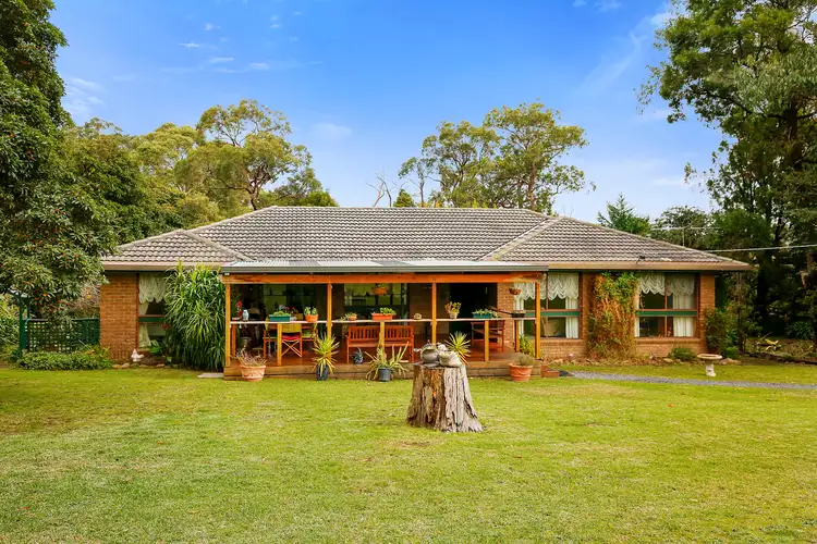 24 William Crescent, Woori Yallock VIC 3139