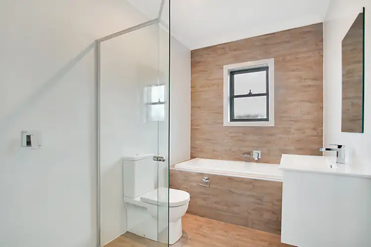 Fifth view of Homely house listing, 3 Alpine Place, Horningsea Park NSW 2171