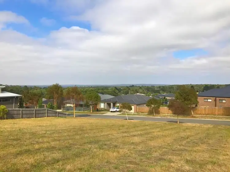 14 Delaland Avenue, Buninyong VIC 3357