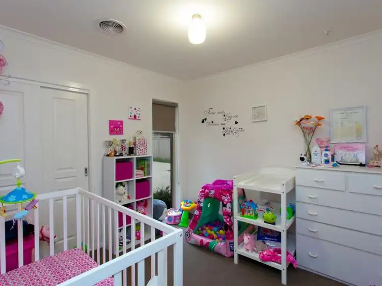 Fifth view of Homely house listing, 2/15 Verbena Grove, Wendouree VIC 3355