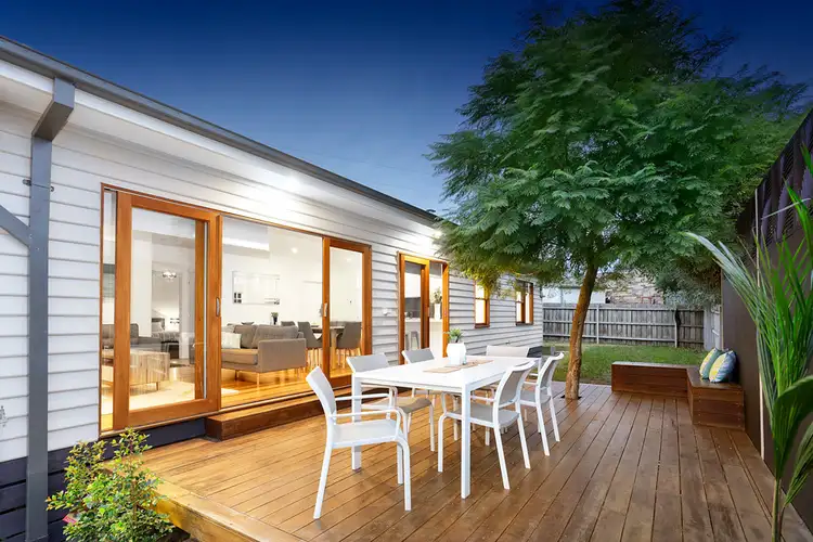2/21 High Street, Watsonia VIC 3087