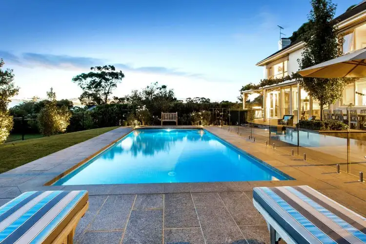 9 Barton Drive, Mount Eliza VIC 3930
