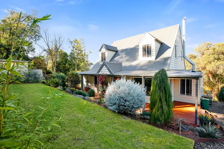 8 High Street, Seville East VIC 3139