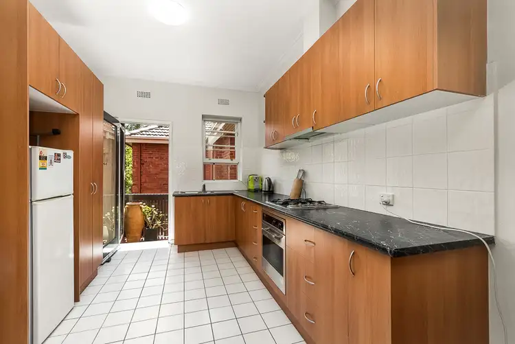Fourth view of Homely apartment listing, 3/167 Glenhuntly Road, Elwood VIC 3184