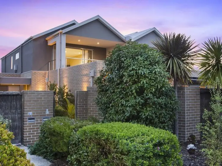 2/62 Wilsons Road, Mornington VIC 3931