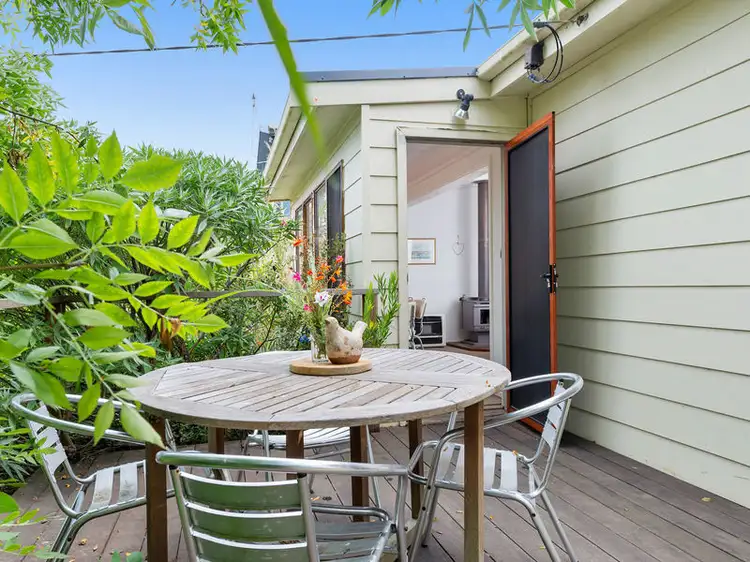6 Point Avenue, Skenes Creek VIC 3233