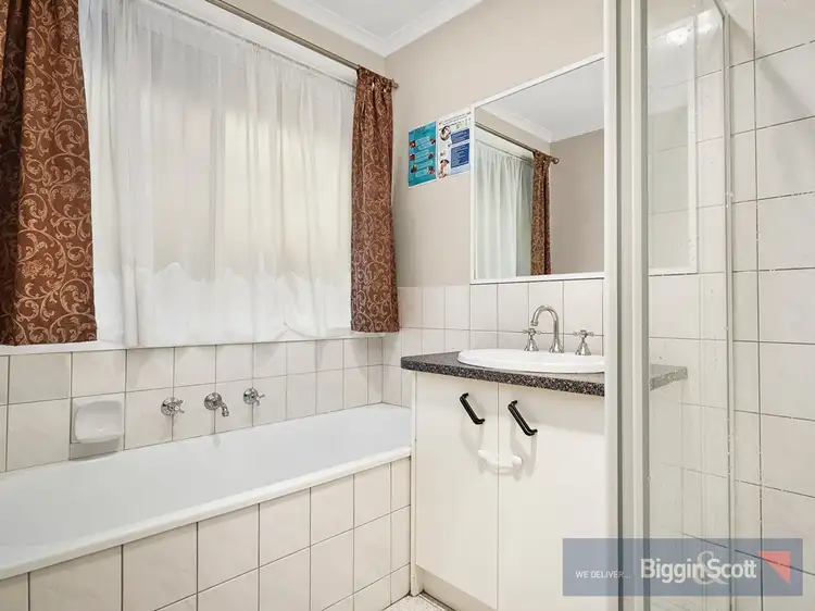 Fifth view of Homely unit listing, 1/11 Carawah Retreat, St Albans VIC 3021