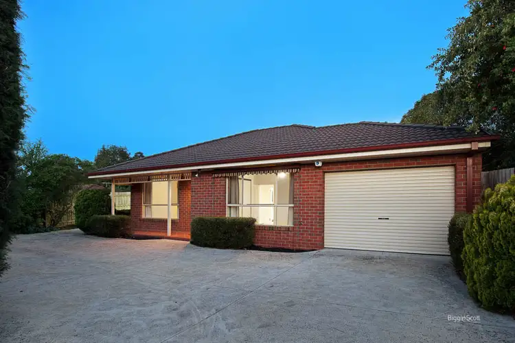 17A Yvonne Avenue, Croydon South VIC 3136