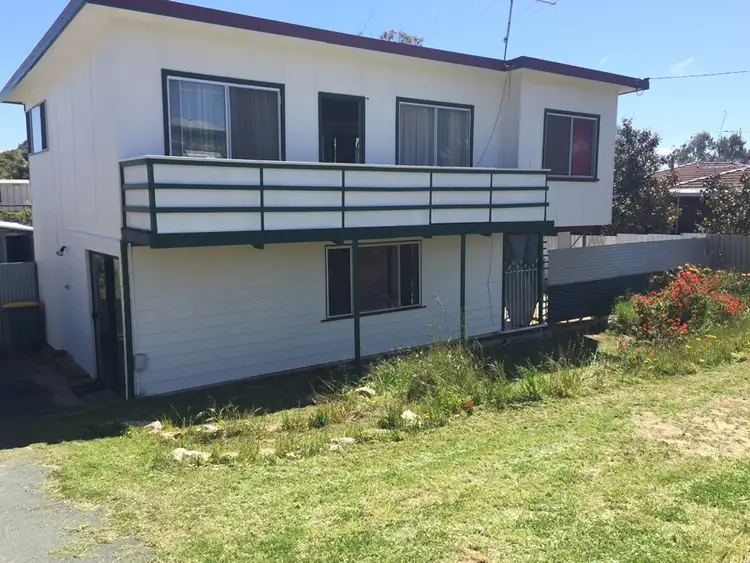 6 Scrivener Place, Halls Head WA 6210