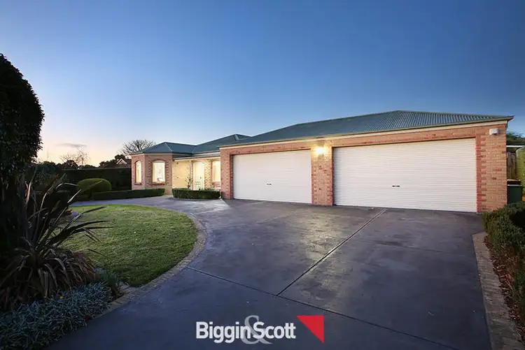 86 Crawley Road, Narre Warren North VIC 3804