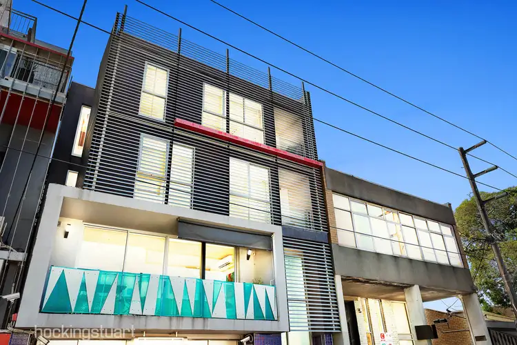 2/104 Barkly Street, St Kilda VIC 3182