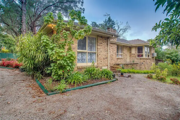 18 Canterbury Road, Montrose VIC 3765