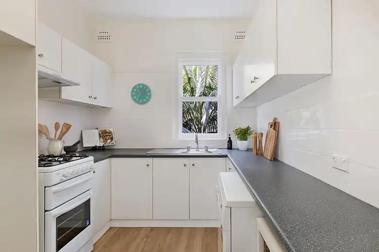 Third view of Homely apartment listing, 3/3 Parkview Road, Fairlight NSW 2094