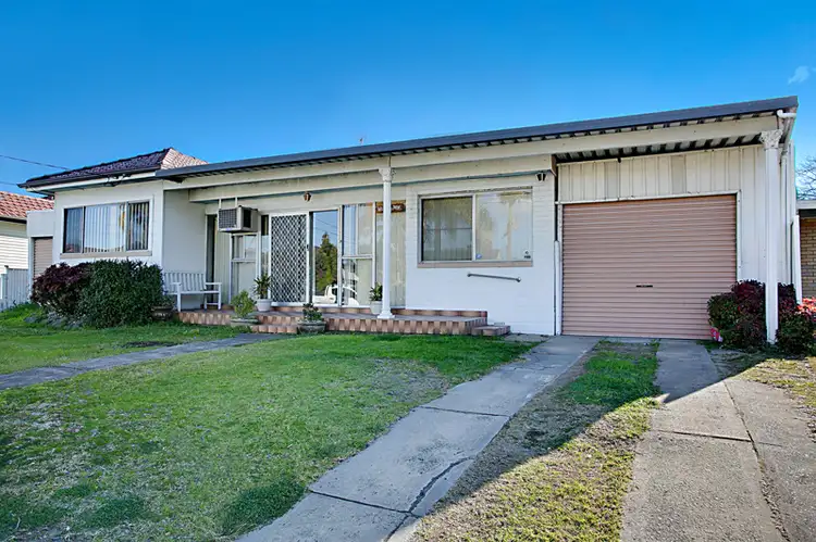 Main view of Homely house listing, 6 Kaluna Avenue, Smithfield NSW 2164