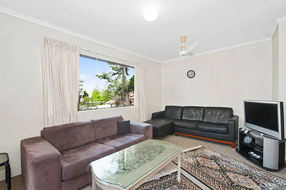 Main view of Homely unit listing, 4/37 Alpha Street, Taringa QLD 4068