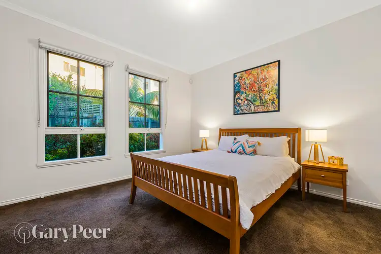 Sixth view of Homely townhouse listing, 2/33 Macgowan Avenue, Glen Huntly VIC 3163