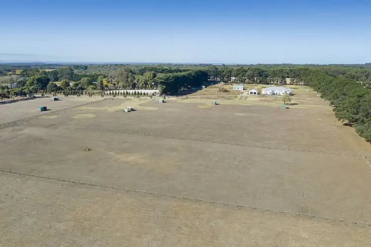 Second view of Homely house listing, 8 Wonderland Avenue, Tuerong VIC 3915