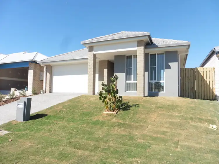 4 Vista Crescent, Pimpama QLD 4209