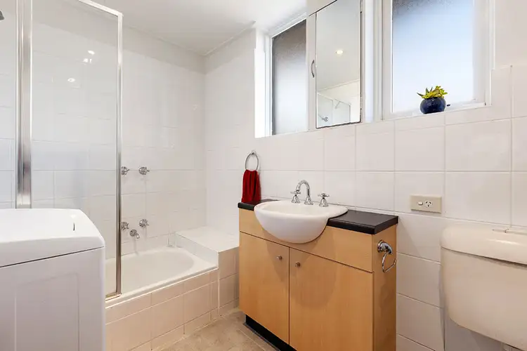 Fourth view of Homely apartment listing, 4/10 Celeste Court, St Kilda East VIC 3183