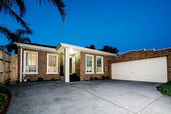2/4 Lyell Parade, Greensborough VIC 3088