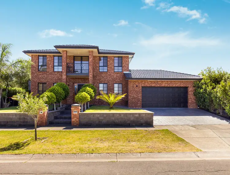 2 Billabong Court, Burnside VIC 3023