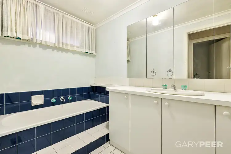 Third view of Homely house listing, 5 Virginia Court, Caulfield South VIC 3162