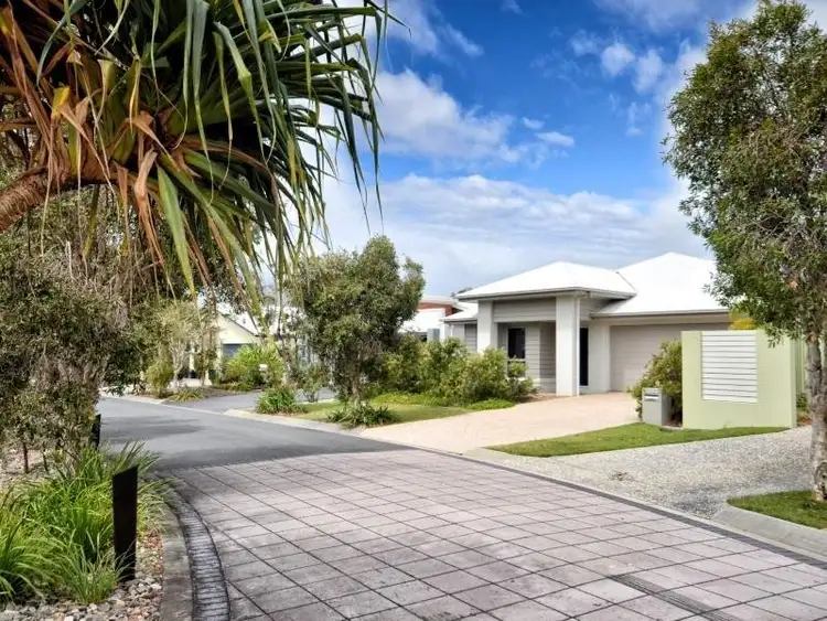 16 Foreshore Court, Dicky Beach QLD 4551