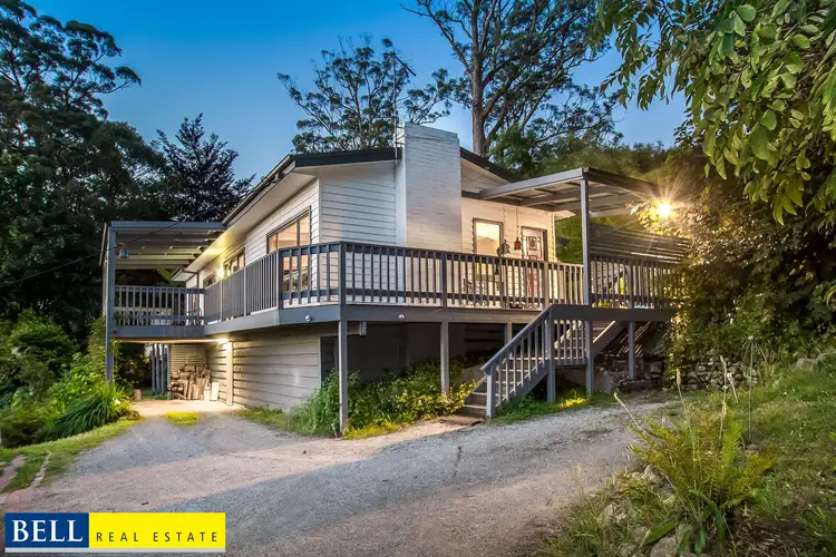 4 Johnston Parade, Ferny Creek VIC 3786