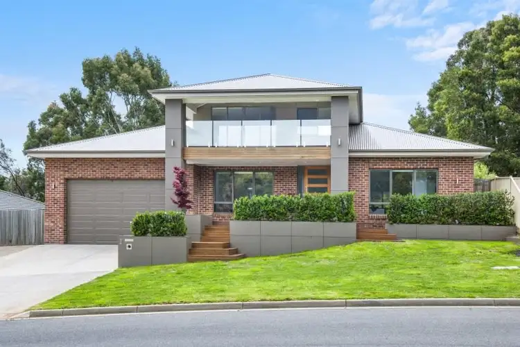 21 Oakbank Drive, Mount Helen VIC 3350