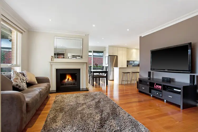 19 Gary Court, Croydon VIC 3136