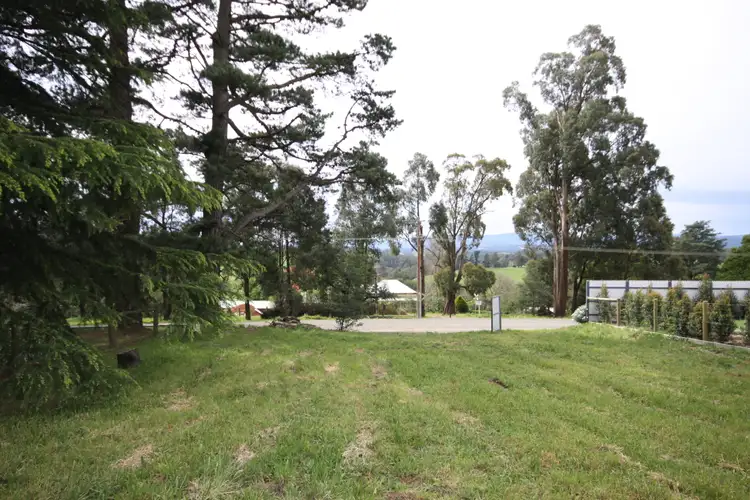 27 Station Road, Gembrook VIC 3783