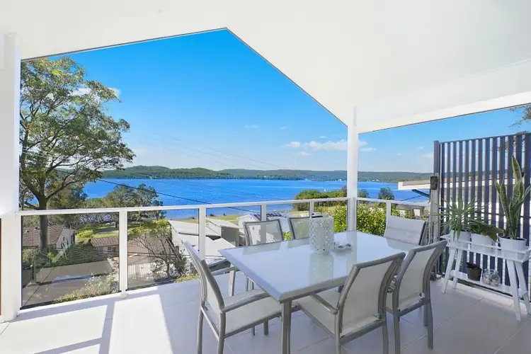 99 Broadwater Drive, Saratoga NSW 2251