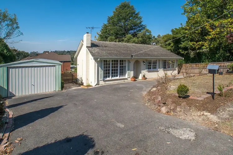 18 Hordern Road, Mount Evelyn VIC 3796