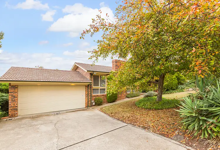 6 Dennys Place, Macarthur ACT 2904