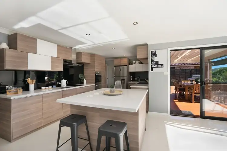 25 Henzel Road, Green Point NSW 2251