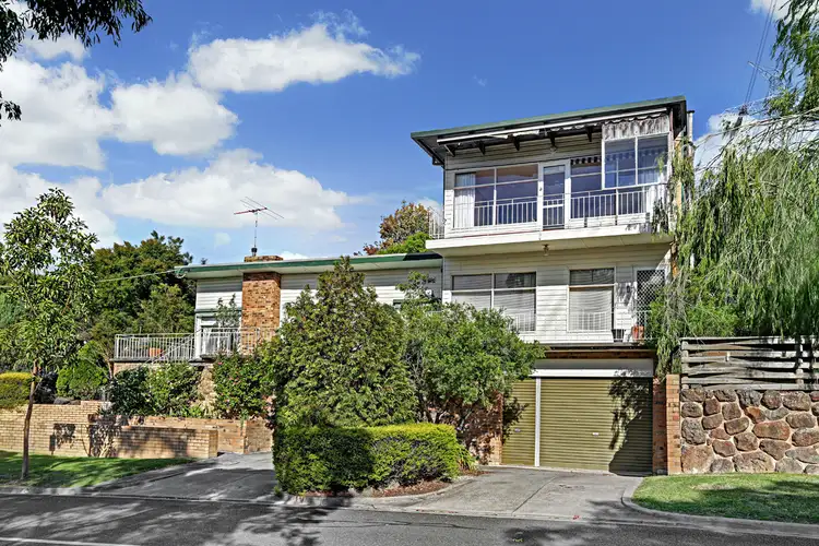 23 Hillcrest Avenue, Ringwood VIC 3134