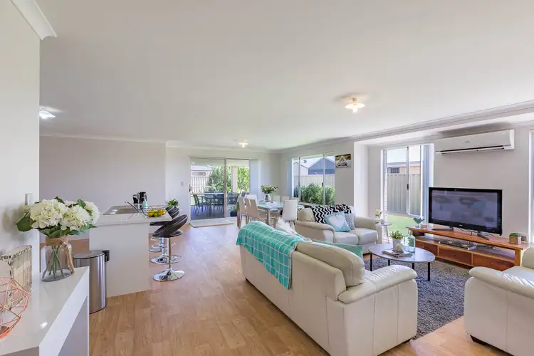 10 Broughton Way, Millbridge WA 6232